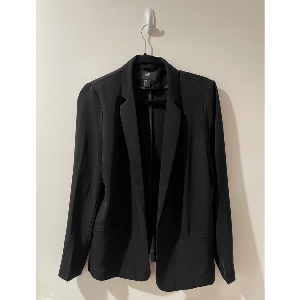 Lightweight, luxurious H&M Suit Jacket / Blazer